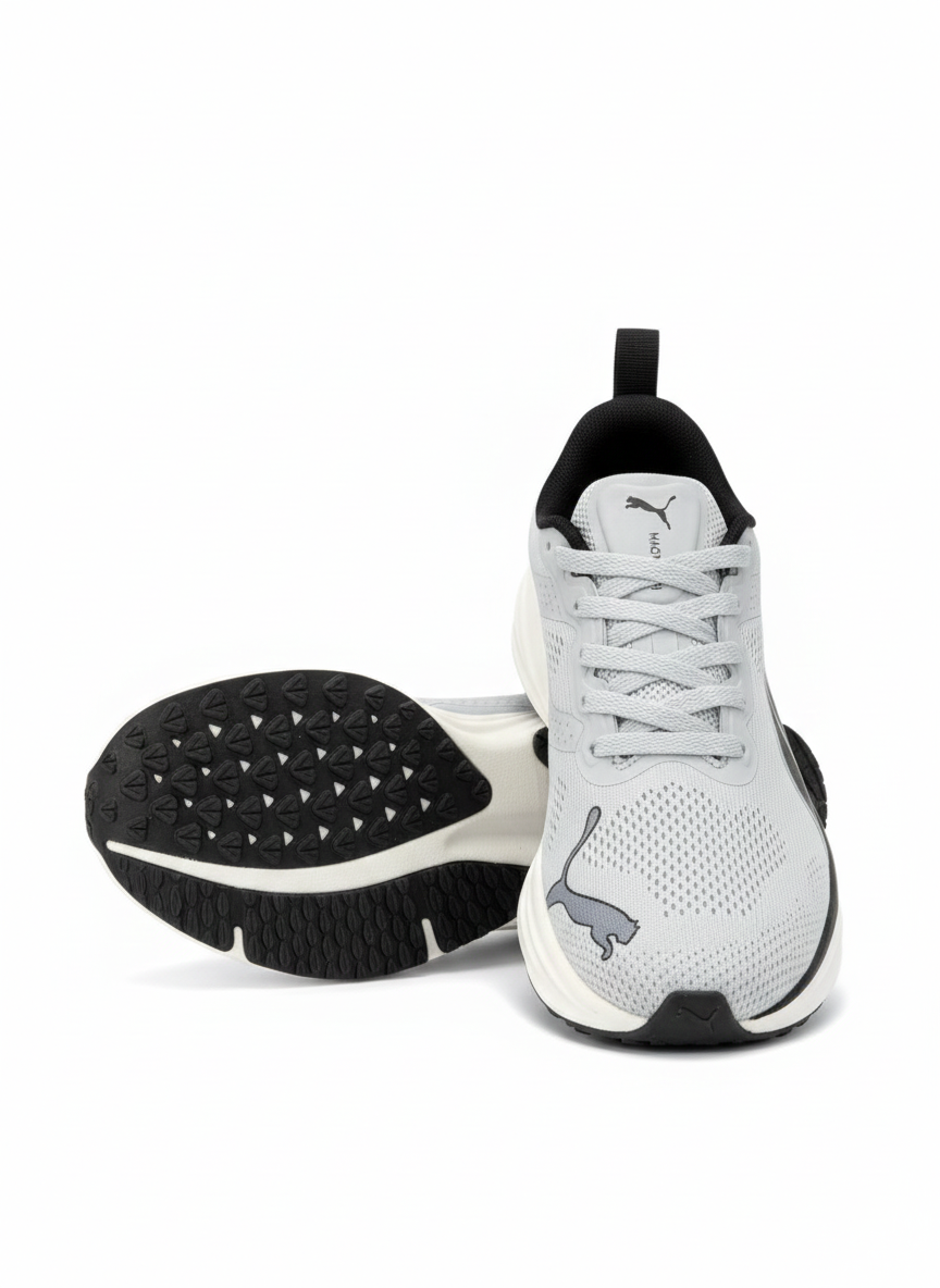 Lightweight Black Runner (Dot Perfect)