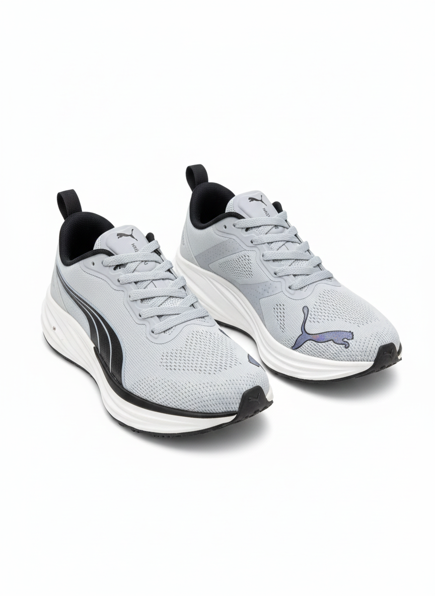 Lightweight Black Runner (Dot Perfect)