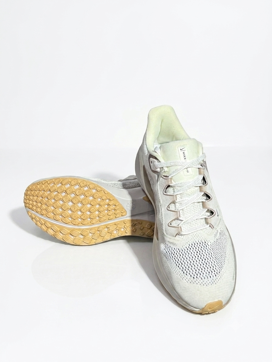 Lightweight Runner (Dot Perfect)